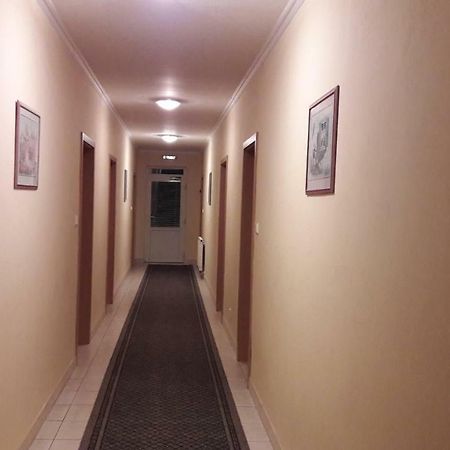 Penzion Europa Diakovce Ngoại thất bức ảnh
